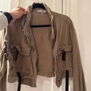 Women's Cropped Utility Jacket in Olive